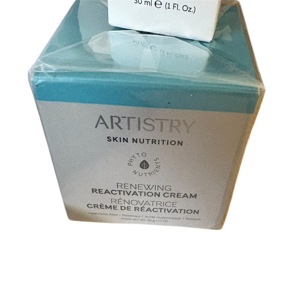 Curateur x Laude The Label Gabby Mini Macrame Bag and Skincare Bundle - Picture 5 of 9